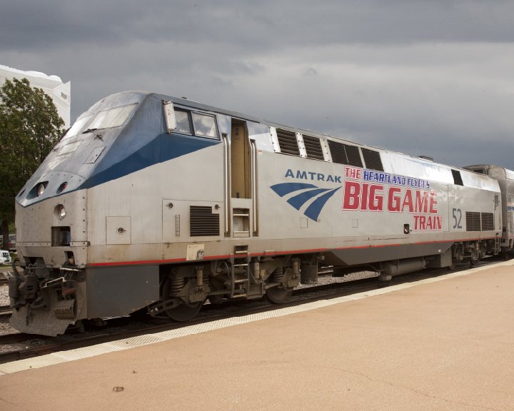 Oklahoma Fans Choose the Heartland Flyer Over I-35 Gridlock for the Red River Rivalry