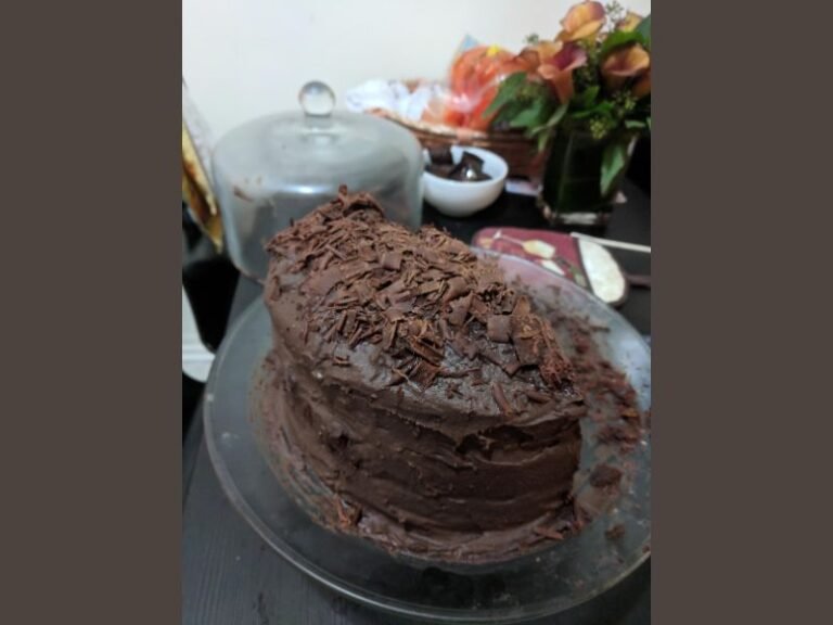 Customer Tries To Return Half-Eaten Cake, Says It “Wasn’t Festive Enough”