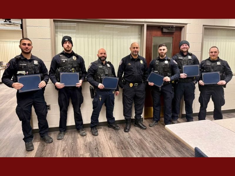 Dearborn Heights Police Capture Four Carjacking Suspects After Dramatic Late-Night Chase and Crash