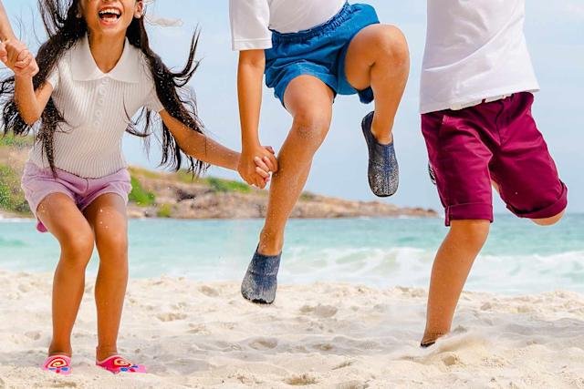 Sister Stops Speaking to Sibling After Being Told She Can’t Stay for Months During Extended Vacation