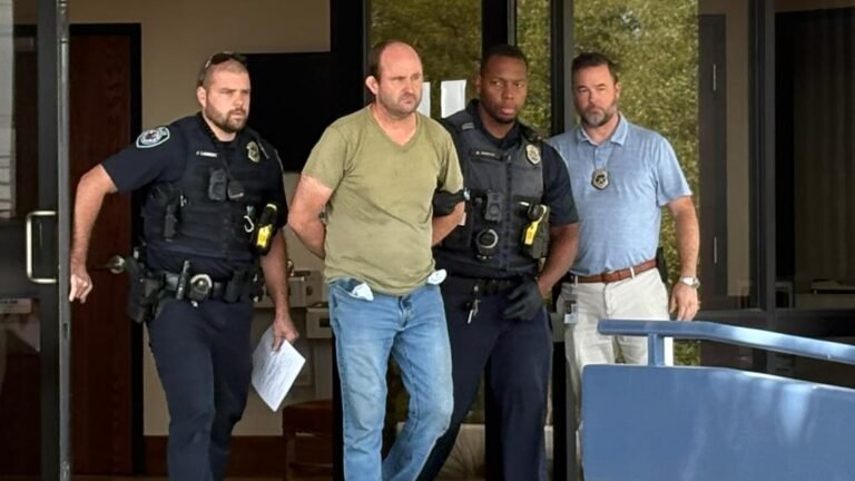 Texas Man Arrested After Approaching Two Young Girls While Wearing Only a Diaper and Pacifier