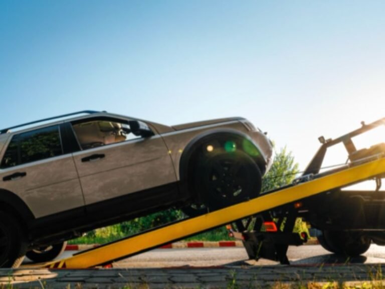 Florida Tow Truck Driver Arrested After Allegedly Towing Car With 4-Year-Old Girl Still Inside