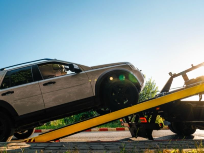 Florida Tow Truck Driver Arrested After Allegedly Towing Car With 4-Year-Old Girl Still Inside