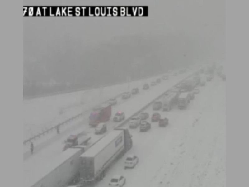 Interstate 70 Shut Down in Both Directions Near Lake St. Louis, Missouri, as Heavy Snow Causes Major Traffic Standstill