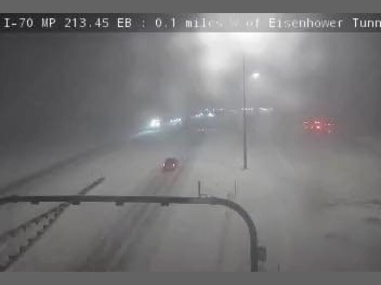 Heavy Snow Squalls Slam Colorado’s I-70 Corridor, Causing Rapid Accumulation, Near-Zero Visibility, and Hazardous Travel