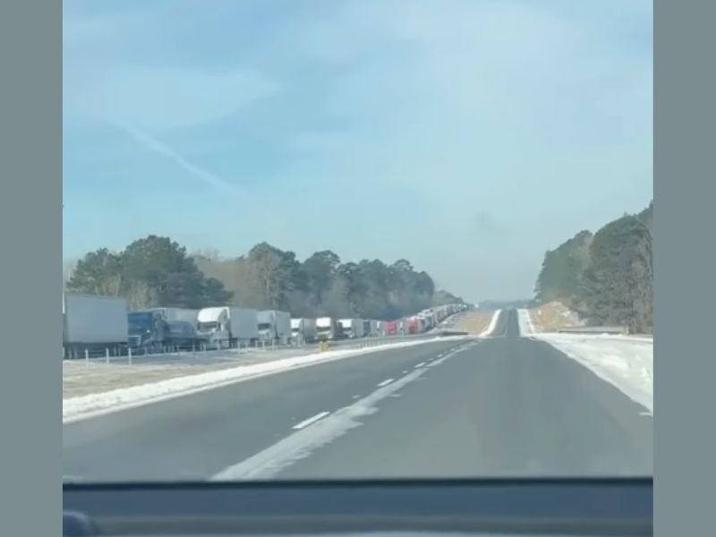 Louisiana Winter Emergency Leaves Drivers Trapped on I-20 for Over 30 Hours as National Guard Brings Aid