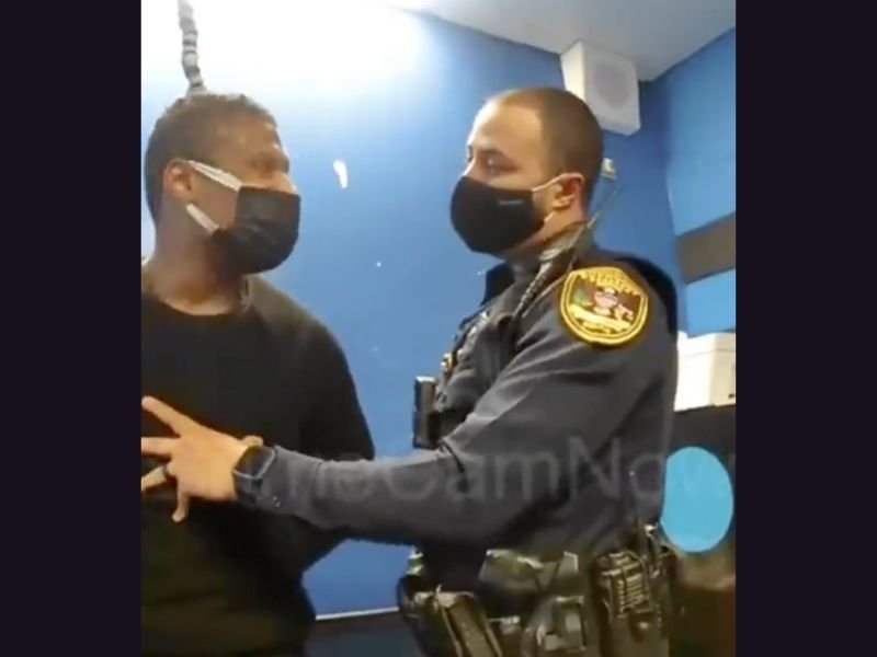 Baytown, Texas Walmart “Necklace Theft” Standoff Goes Viral After Police Find Nothing and Man Still Gets Disorderly Conduct Charge