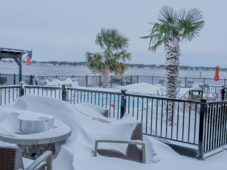 New Bern, North Carolina Buried Under Nearly Two Feet of Snow as Powerful Winds Create Four-Foot-High Drifts Along the Coast