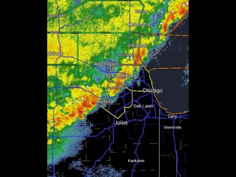 Schaumburg, Chicago, and Aurora Hit by Strong Outflow Winds With Minor Wind Damage Warnings Issued as Weakening Storm Line Pushes Through