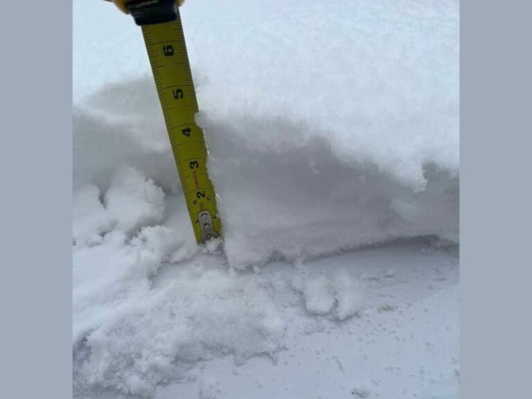 4 Inches Already Falling in Cheyenne by 7AM With Bad Roads in Estes Park as Northern Front Range Switches to Wet Snow Early Wednesday Morning